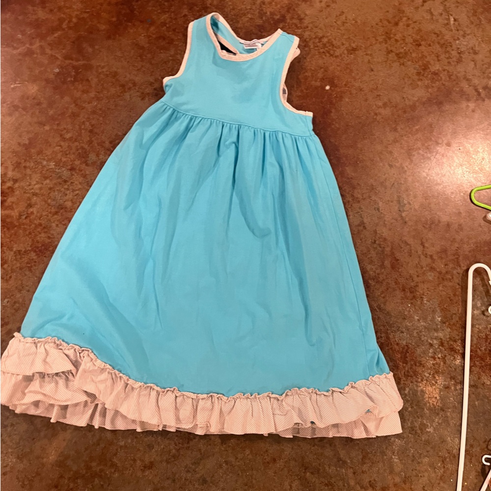 Girl (kid) blue dress size 8. In good condition